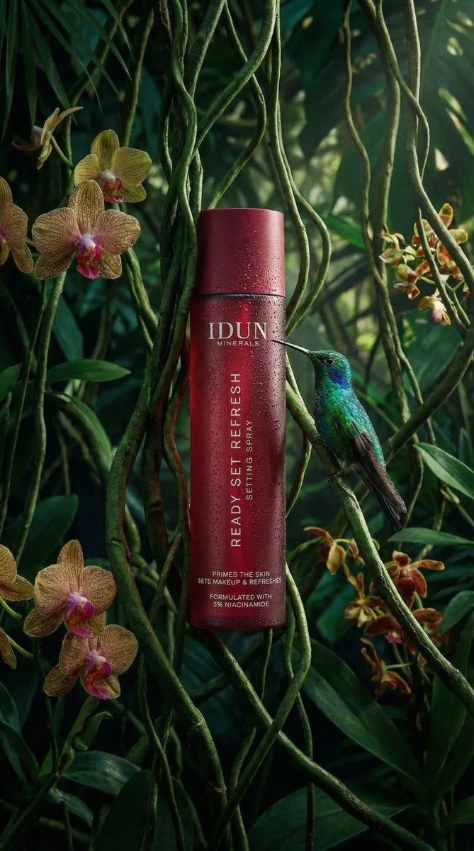 Botanical cosmetic hero shot by Oogie